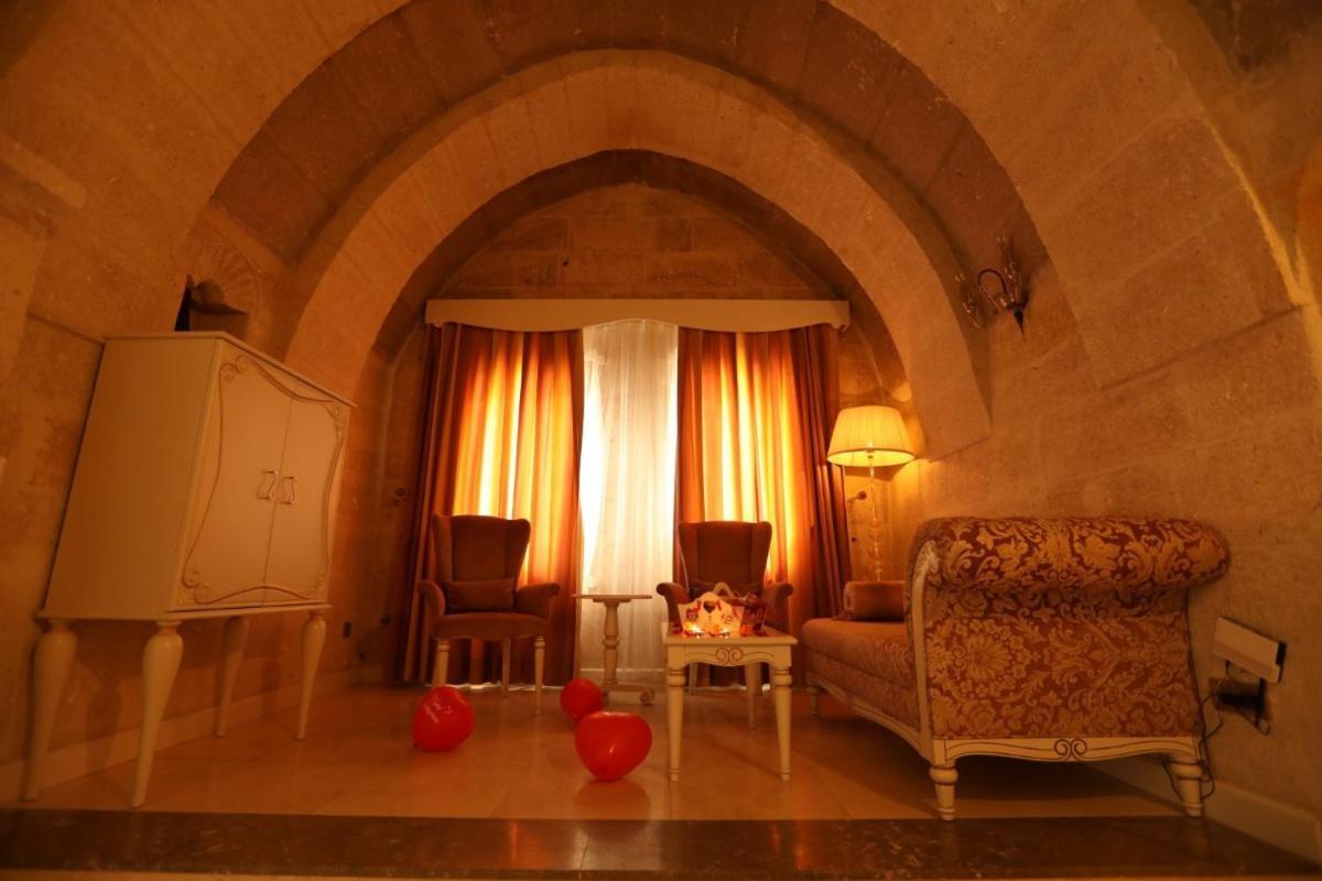 Anatelein Cave Hotel Uchisar Exterior photo