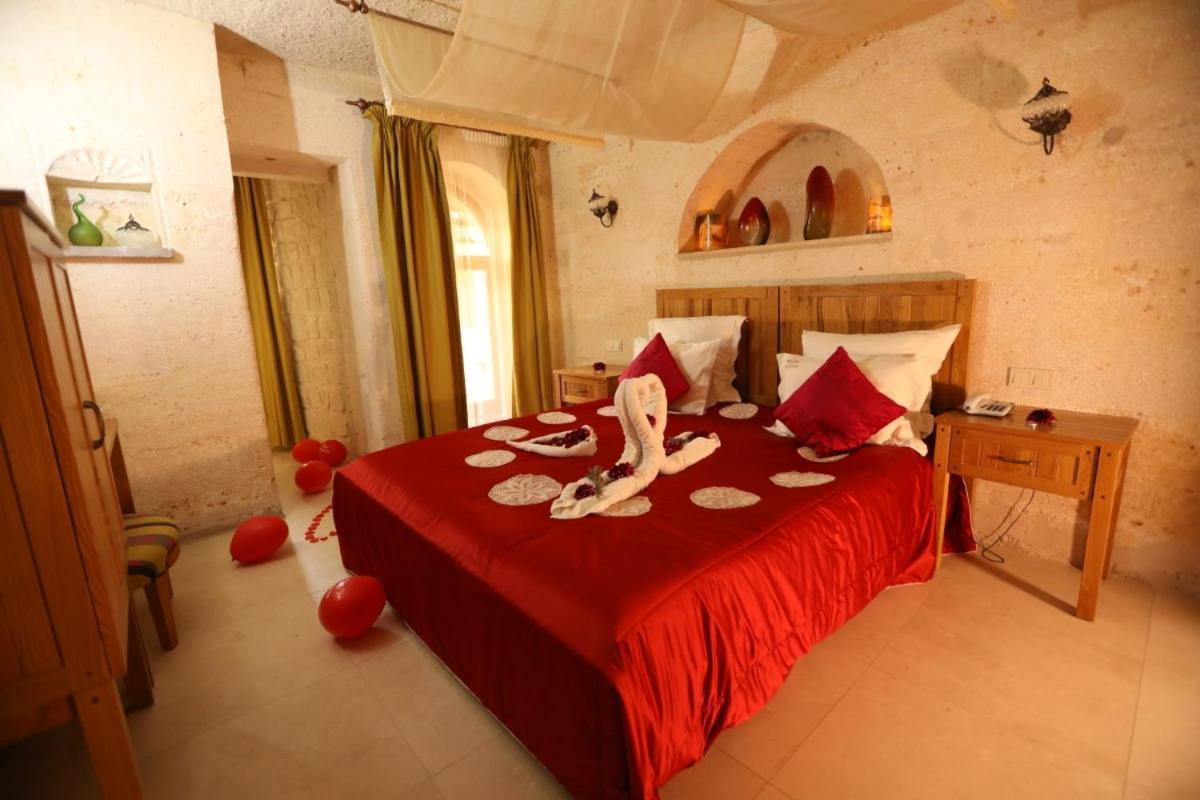 Anatelein Cave Hotel Uchisar Exterior photo