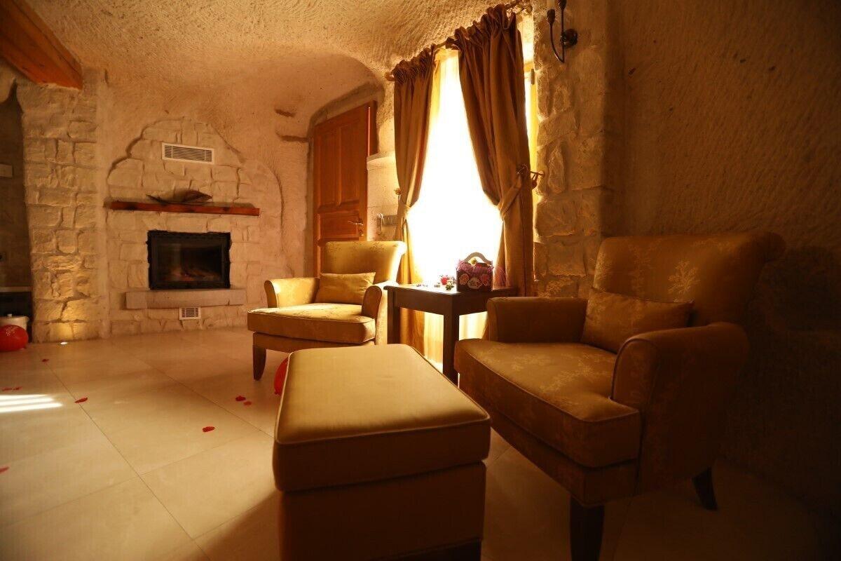 Anatelein Cave Hotel Uchisar Exterior photo
