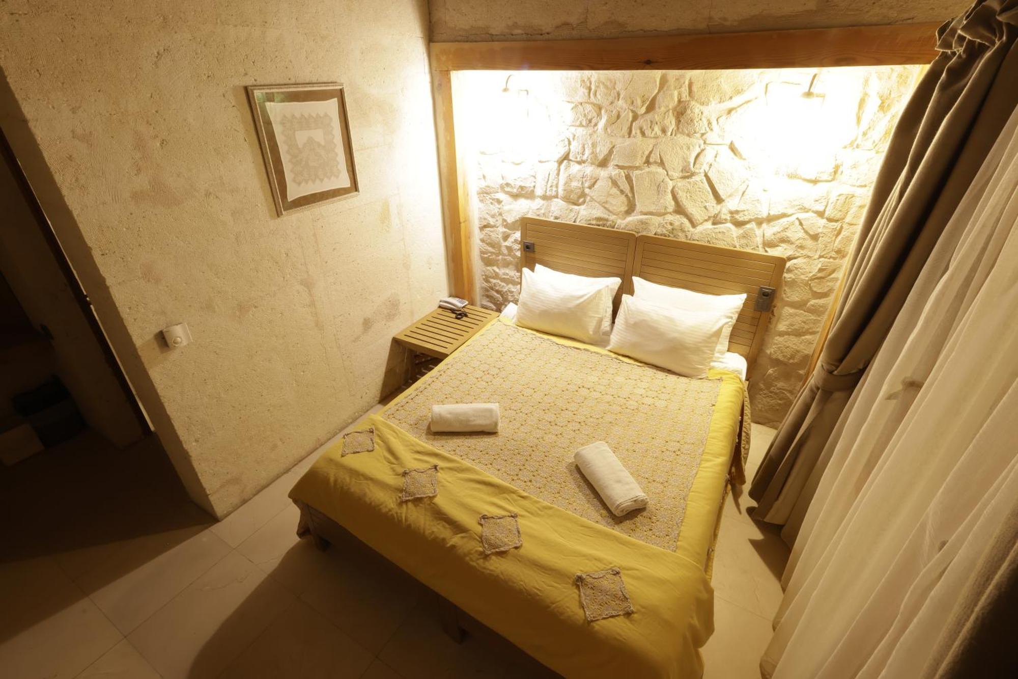 Anatelein Cave Hotel Uchisar Exterior photo
