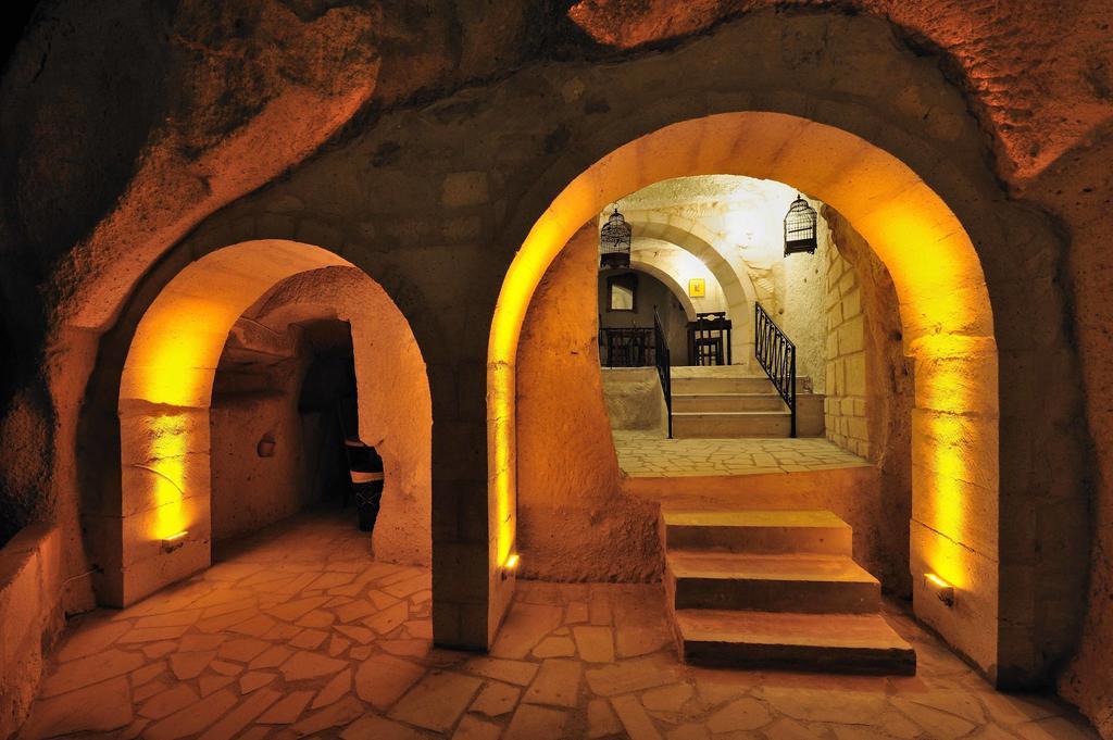 Anatelein Cave Hotel Uchisar Exterior photo
