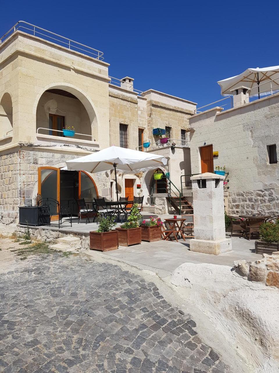 Anatelein Cave Hotel Uchisar Exterior photo